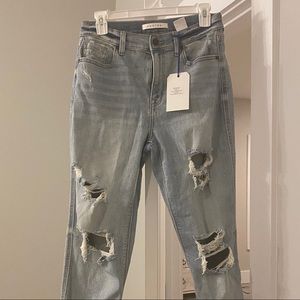 Eunina HighRise Boyfriend Jeans